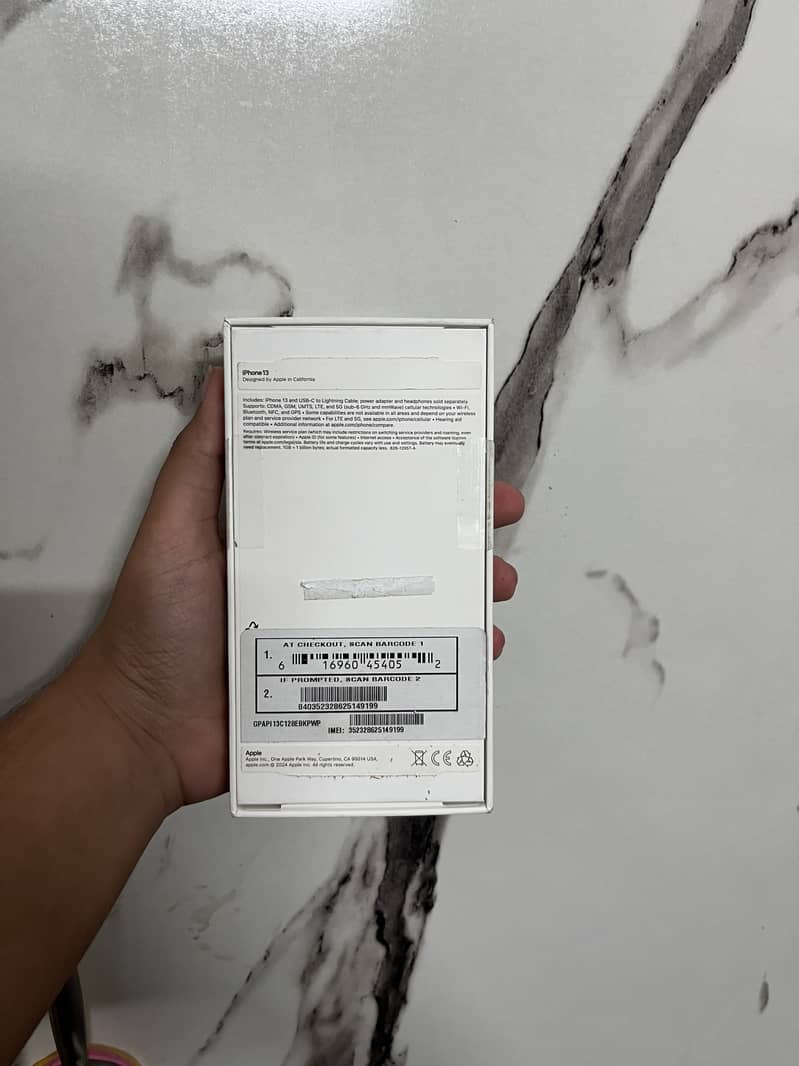 Apple iPhone 13 4