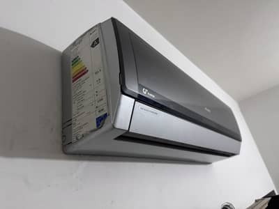 Gree G10 inverter 1.5 ton 10/10 condition