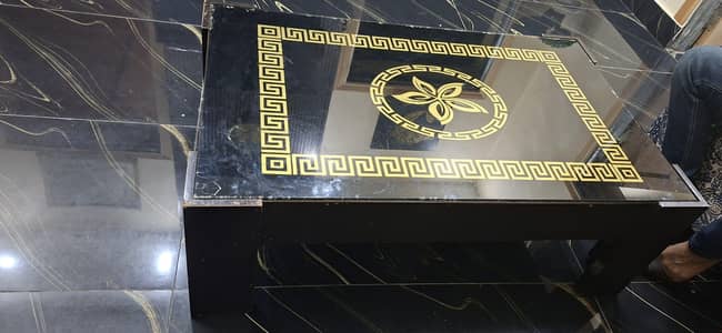 center  table good condition