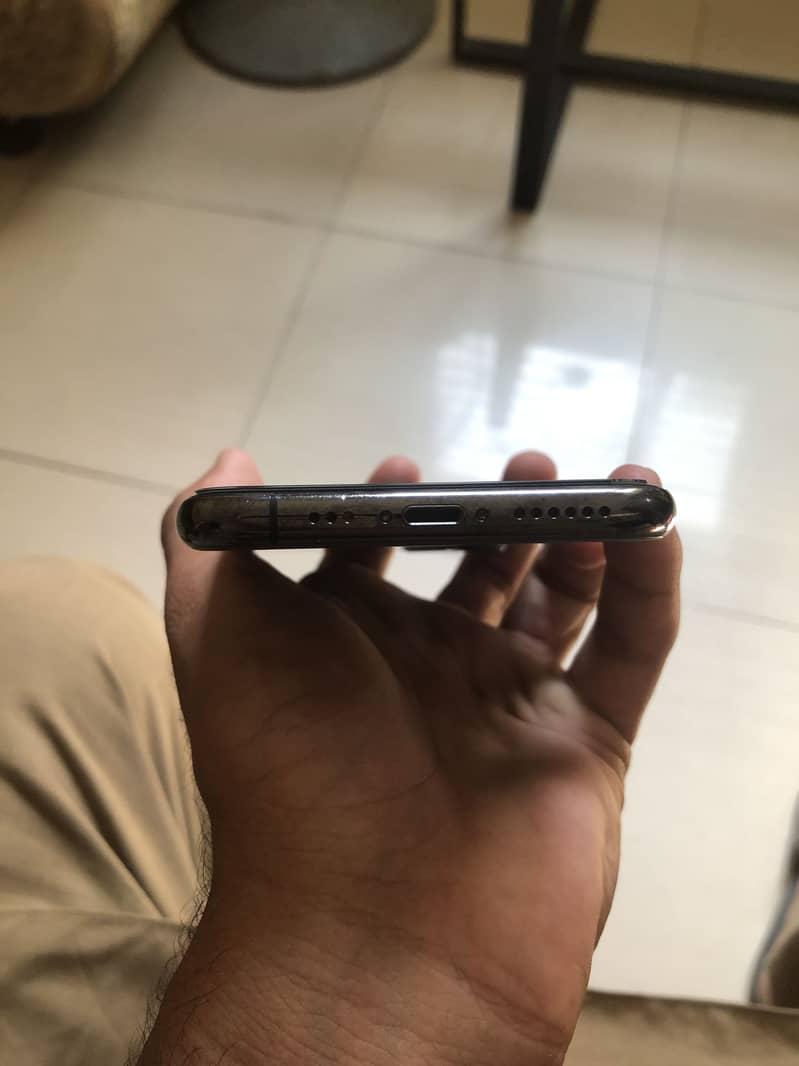 Iphone 11 pro 4
