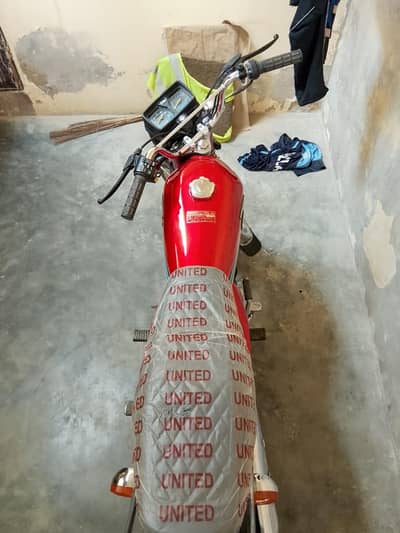 united 125
