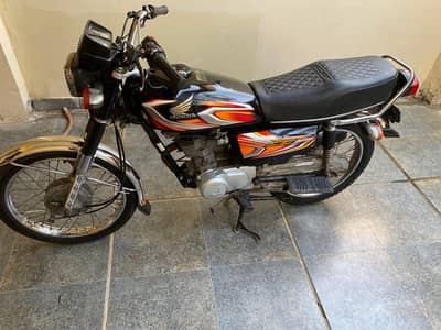Honda Cg 125 2022 Black Colour in Pristine Condition