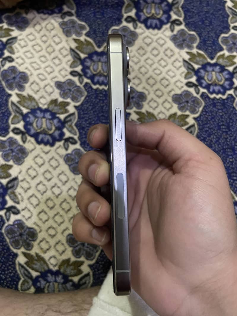 iPhone 15 PRO 0