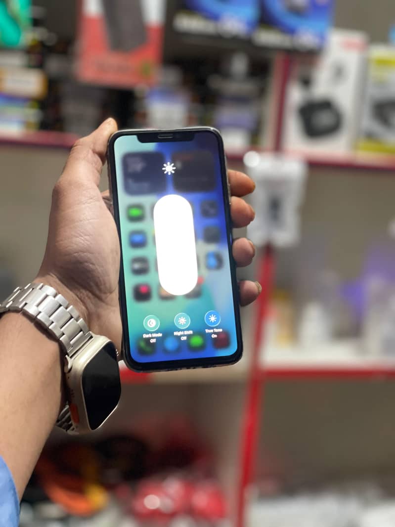 iphone 11 pro 3