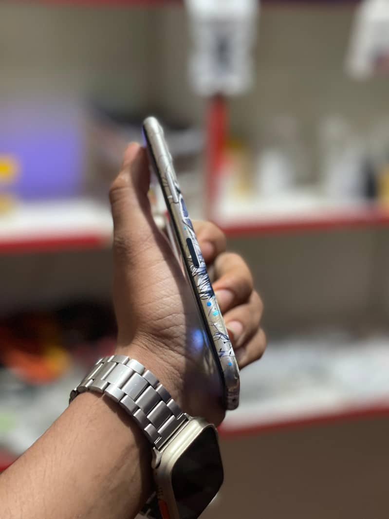 iphone 11 pro 4