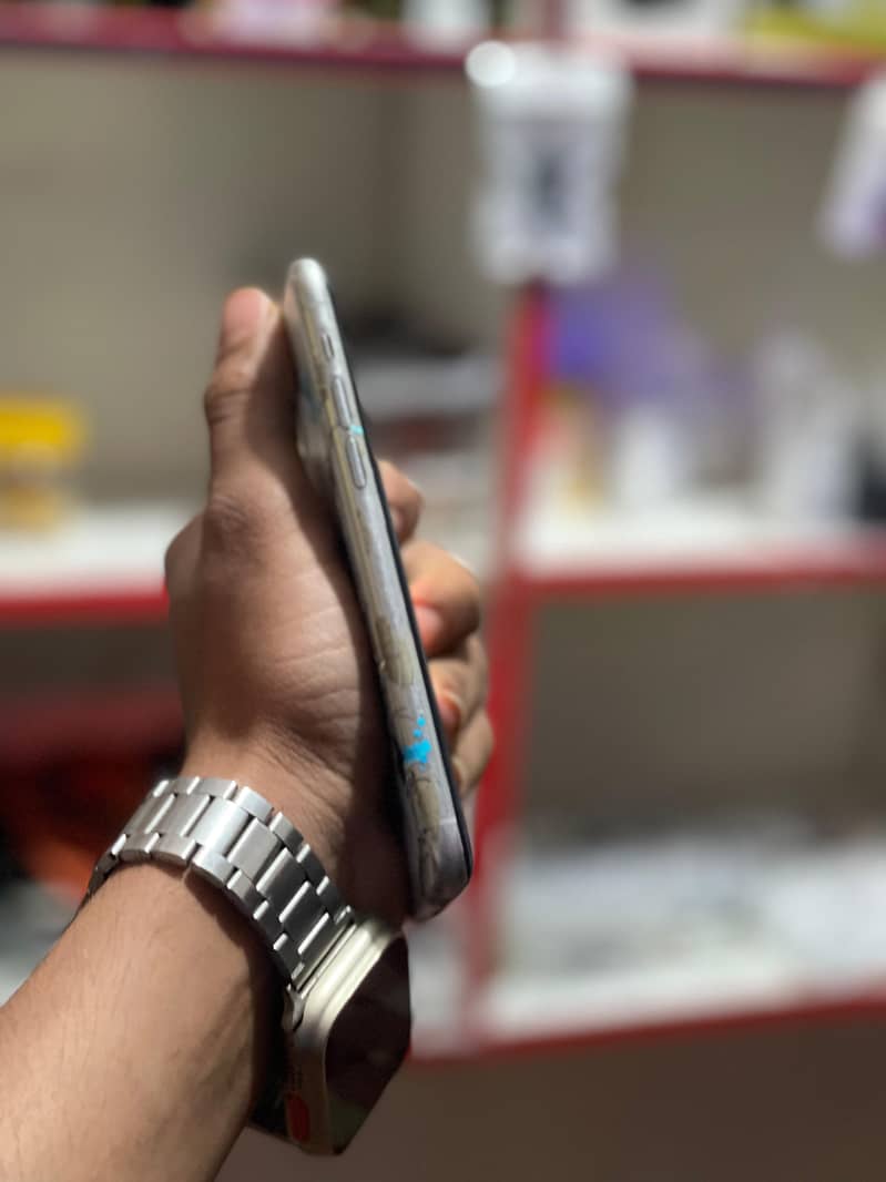 iphone 11 pro 5