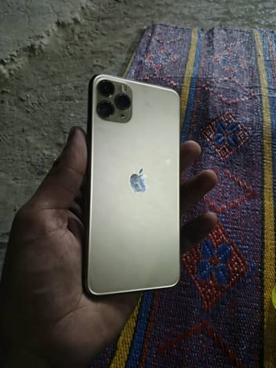 11 pro max non pta factory unlock  panel gx Laga hy or bettary 73 chal