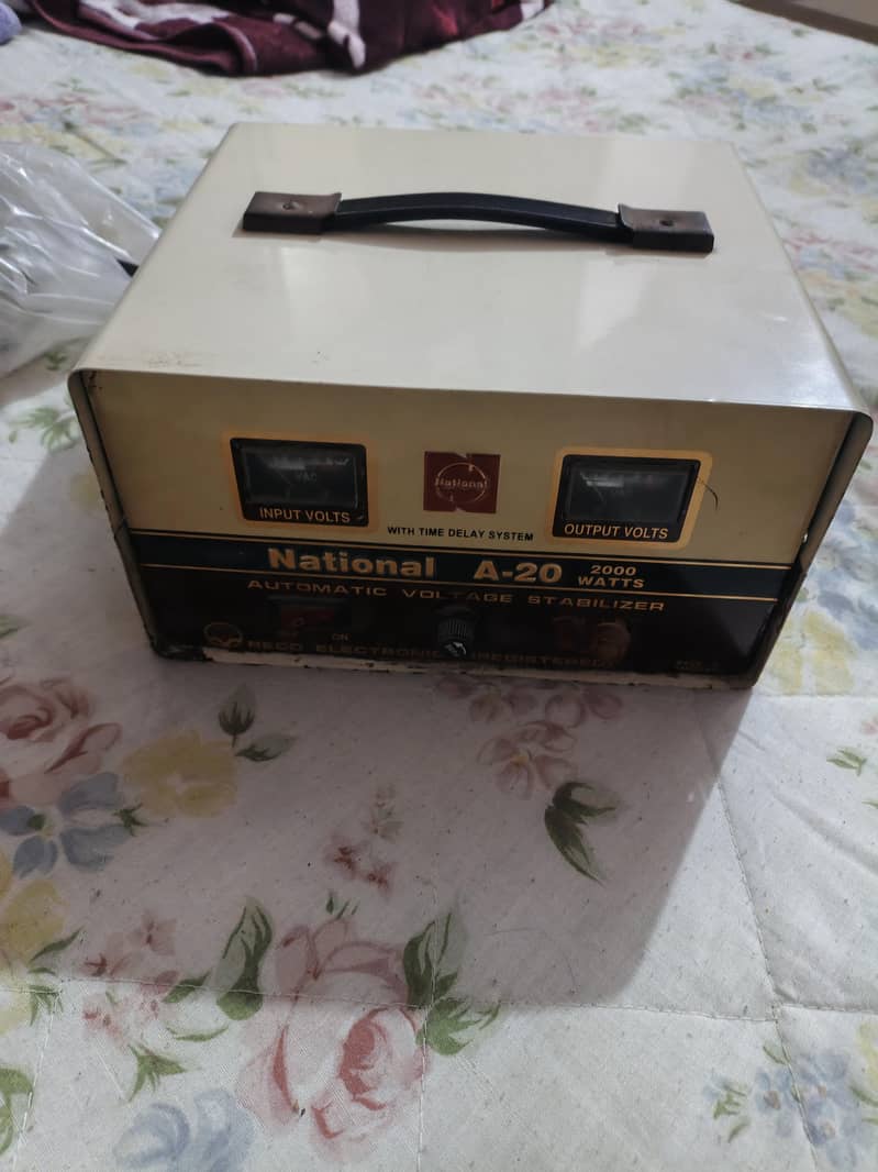 Voltage Stabilizer 2000W 1