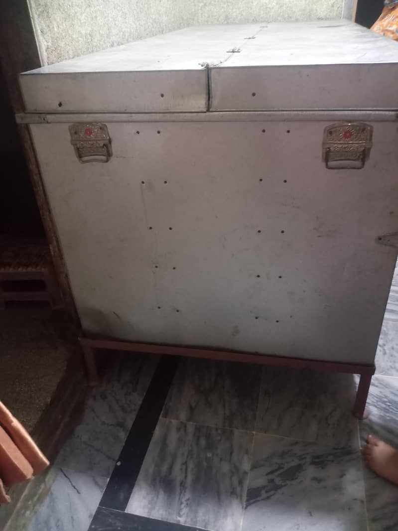 full size paiti/trunk 9