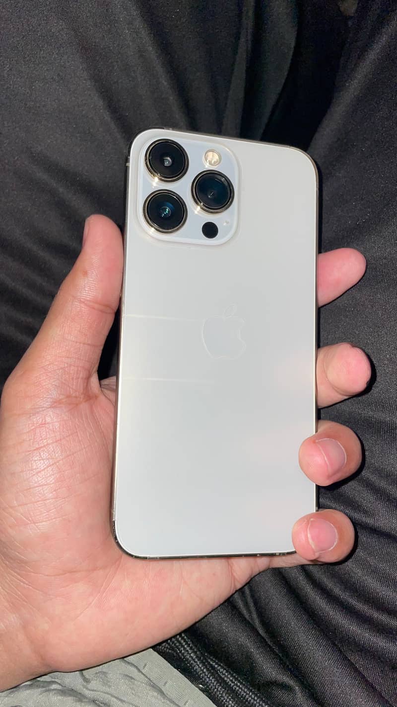 iPhone 13 Pro 2