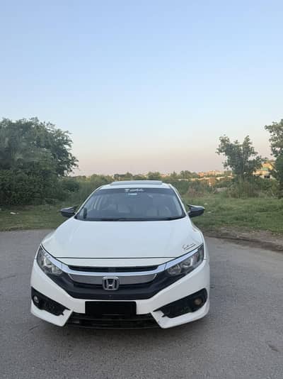 Honda Civic 2017 Oriel 1.8 i-VTEC | White | Excellent Condition |