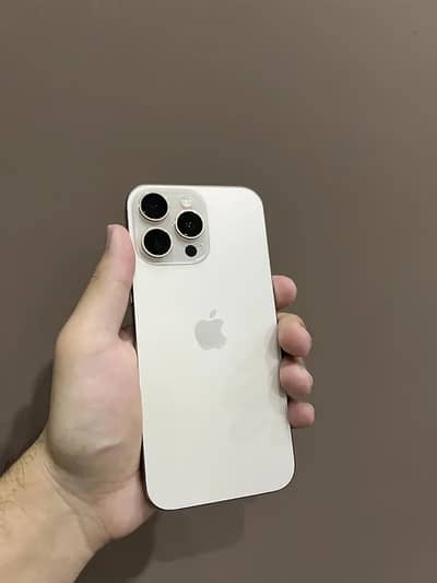 Apple iPhone 16 Pro Max