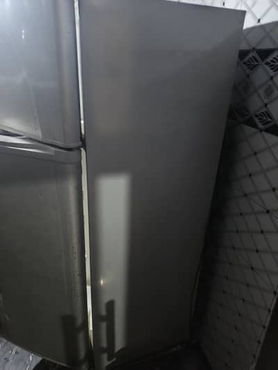 Dawlance Fridge Medium sized