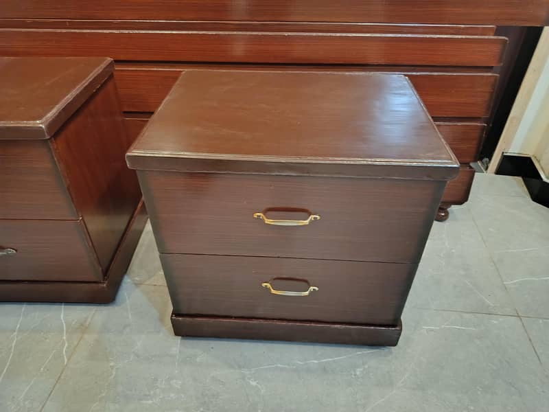 complete Bed Set with dressing table 5