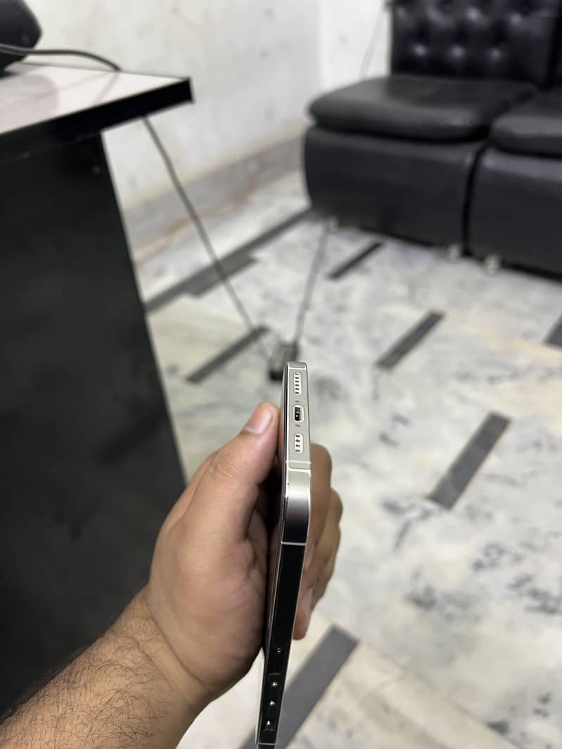 Iphone 13 pro max 2
