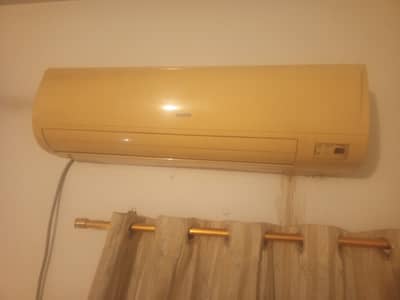 Sanyo split ac  1.5 ton non inverter