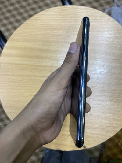 iPhone 11 Pro Max 256 gb factory unlock