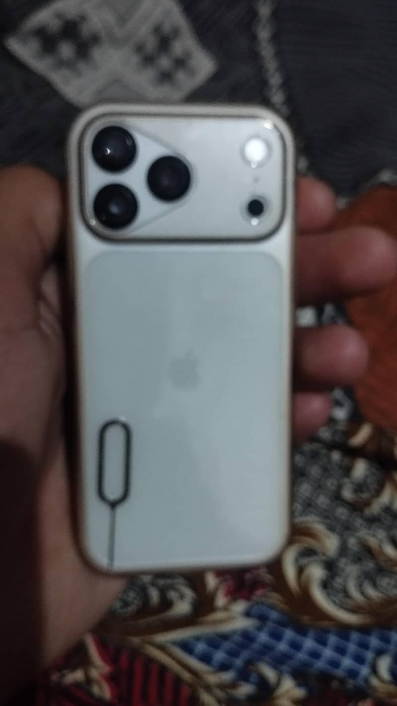 17 pro max mini 1