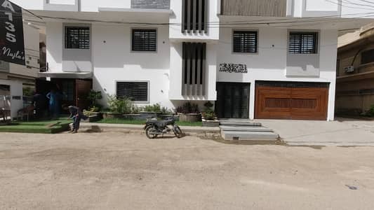 Buy A Prime Location 1700 Square Feet Flat For Sale In PECHS Block 2