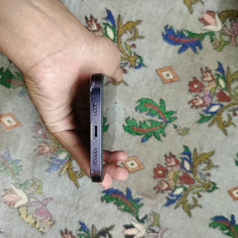 iPhone 14 pro max 2