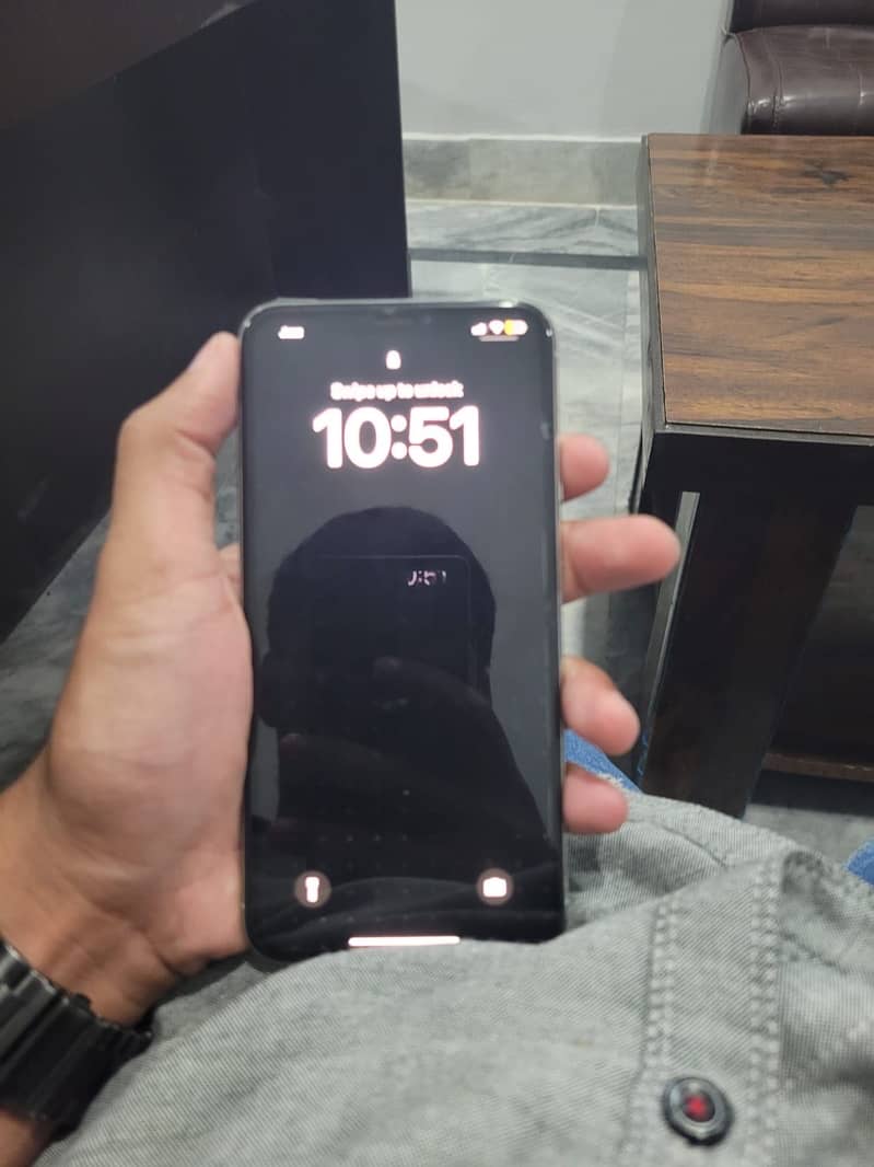 iPhone XS Max 1