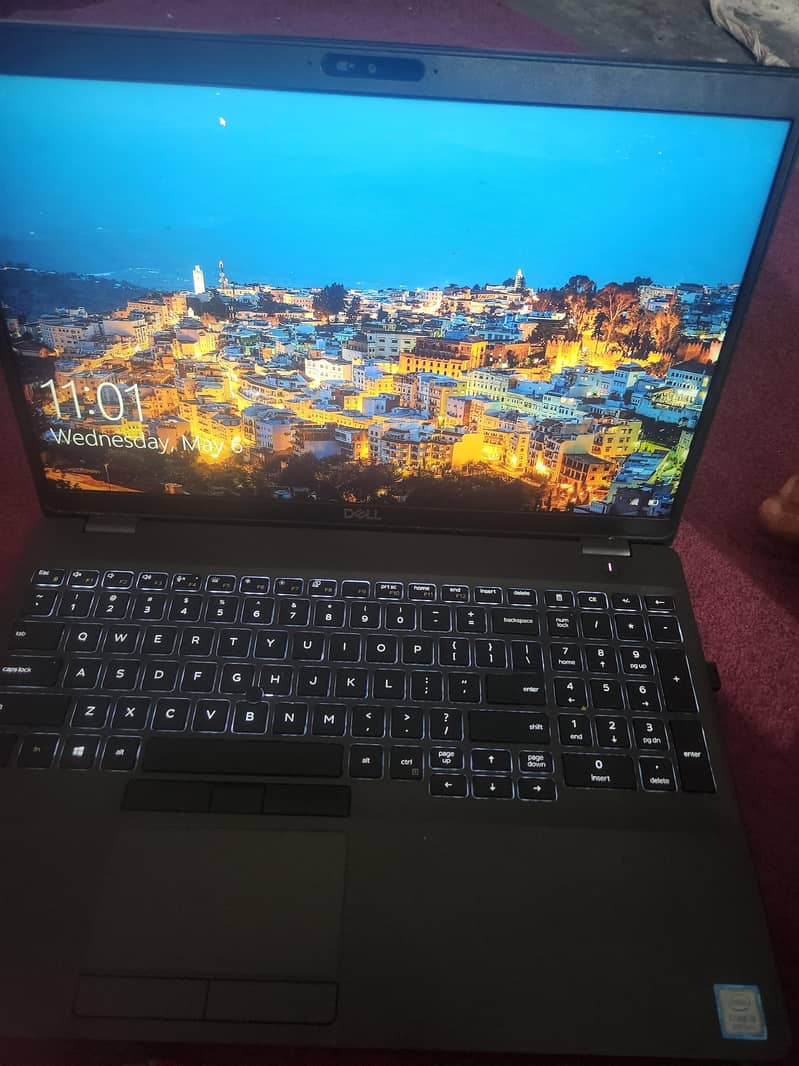 Dell Precision 3541 0