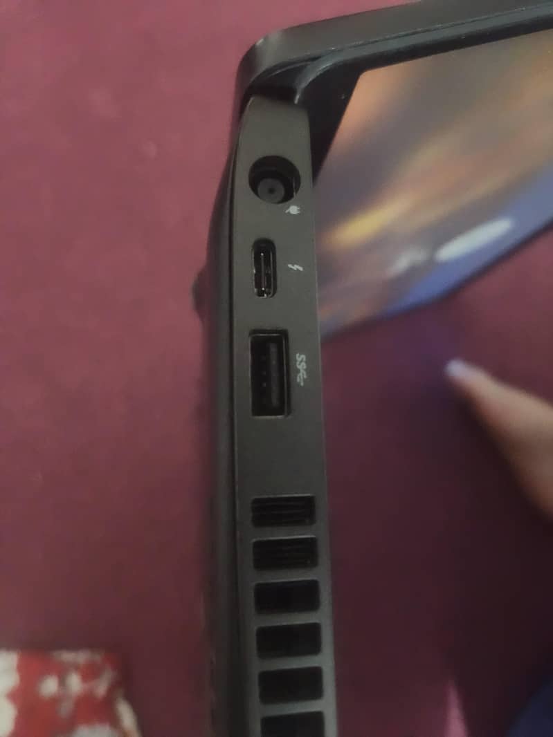 Dell Precision 3541 2