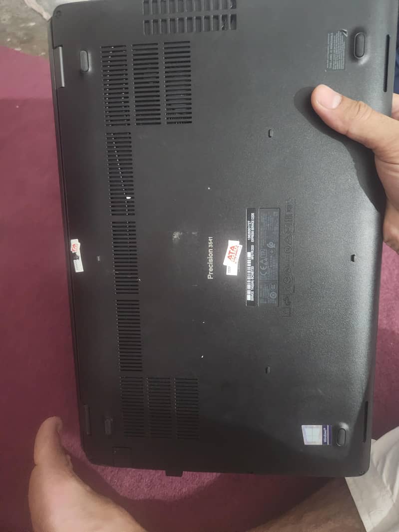 Dell Precision 3541 3