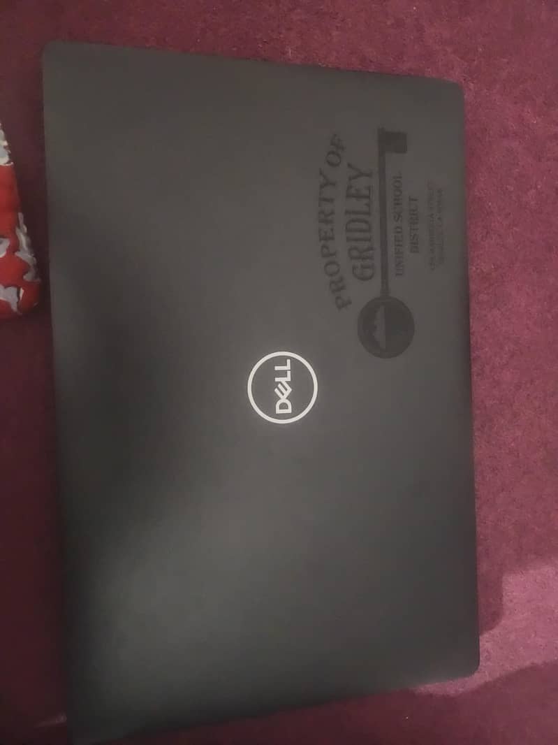 Dell Precision 3541 4