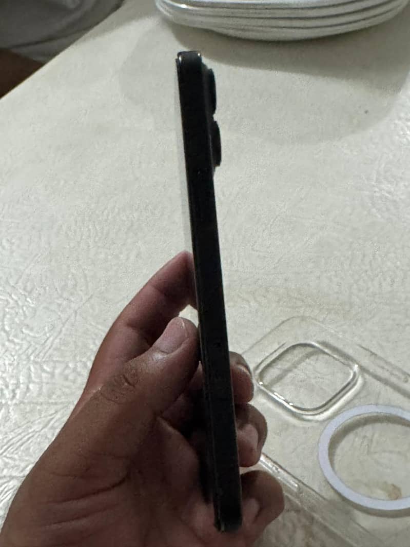 IPHONE 16 PRO MAX 2