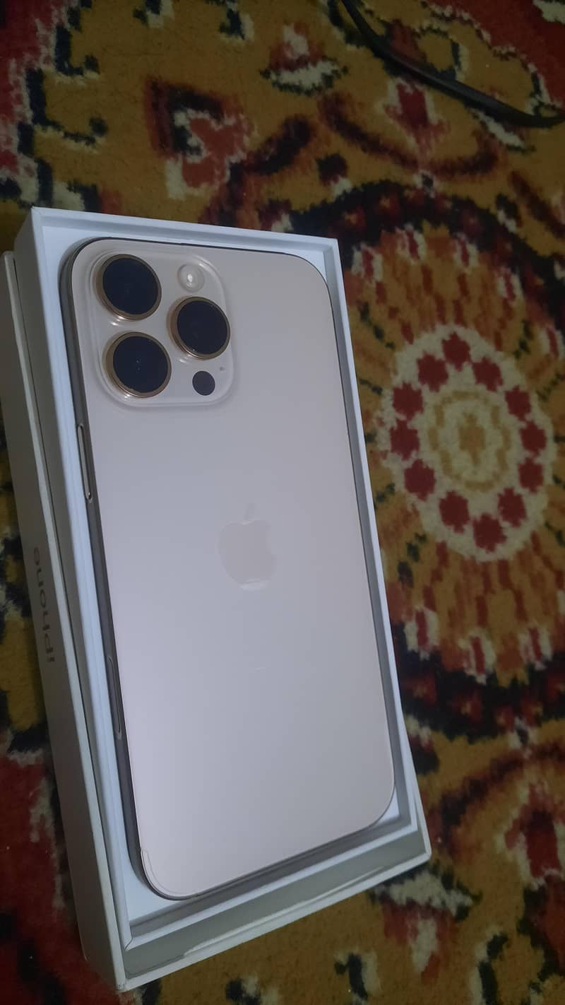 iphone 16 pro max 1