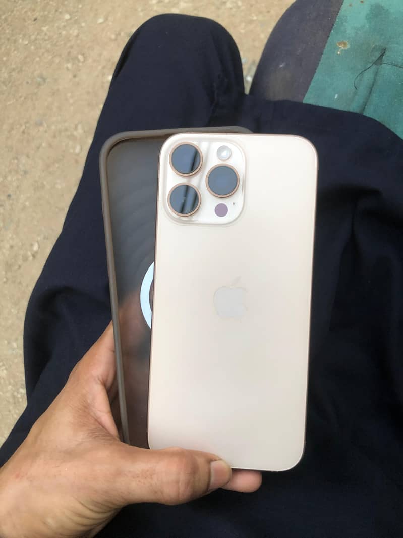 iphone 16 pro max 3
