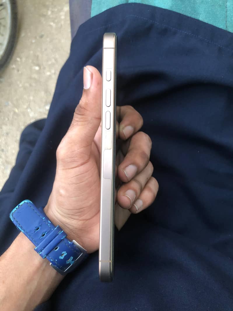 iphone 16 pro max 14