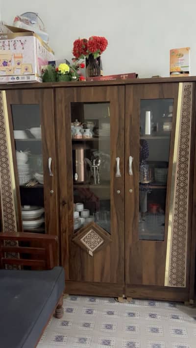 Furniture full room set bed almari side table dressing devider