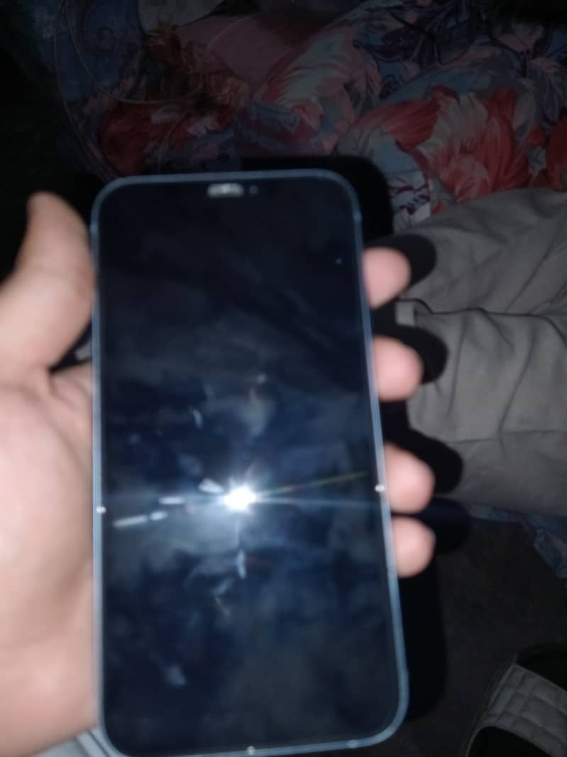 iPhone XR 0