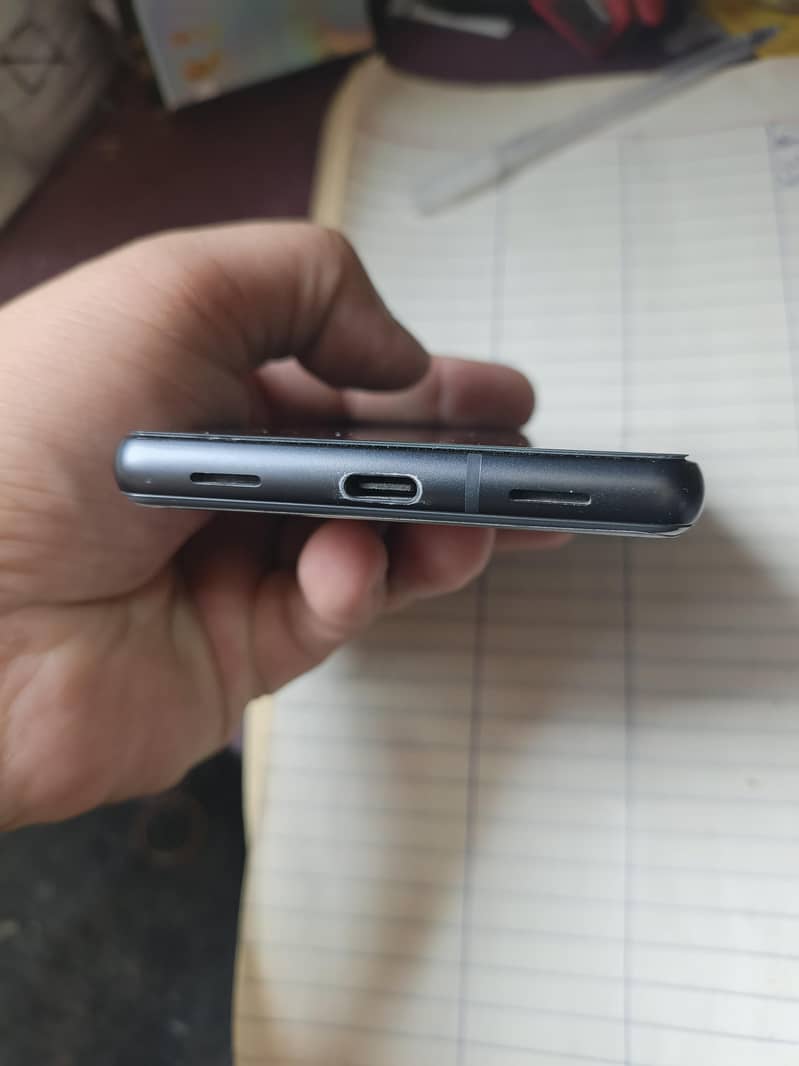 Google pixel 7A 3
