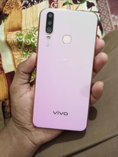 Vivo y17 8GB//256GB// with Box.