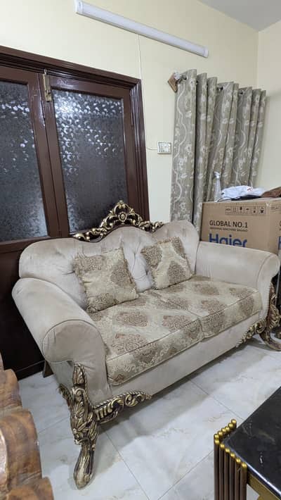 7 Seater Sofa with Center Table