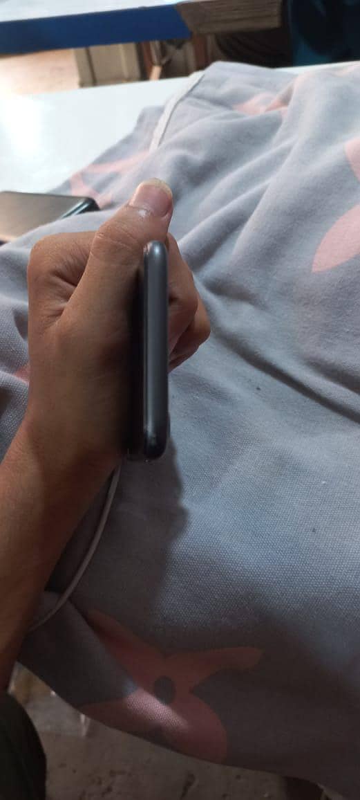 iphone 8 3