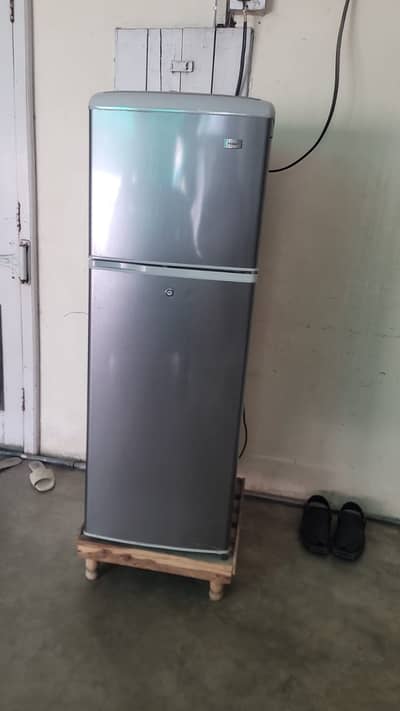 Haier HRF 195 refrigerator