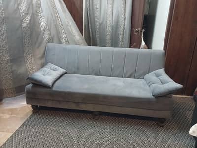 3 seater sofa combed  for sell