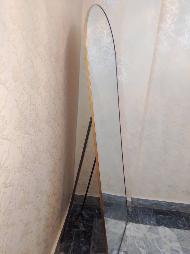stand mirror 2
