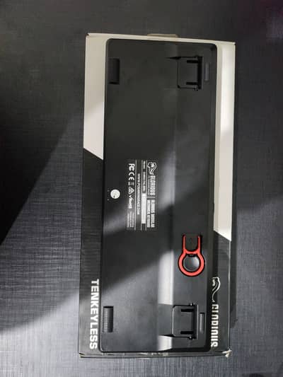Mechanical Gaming Keyboard Glorious GMMK TKL + Items