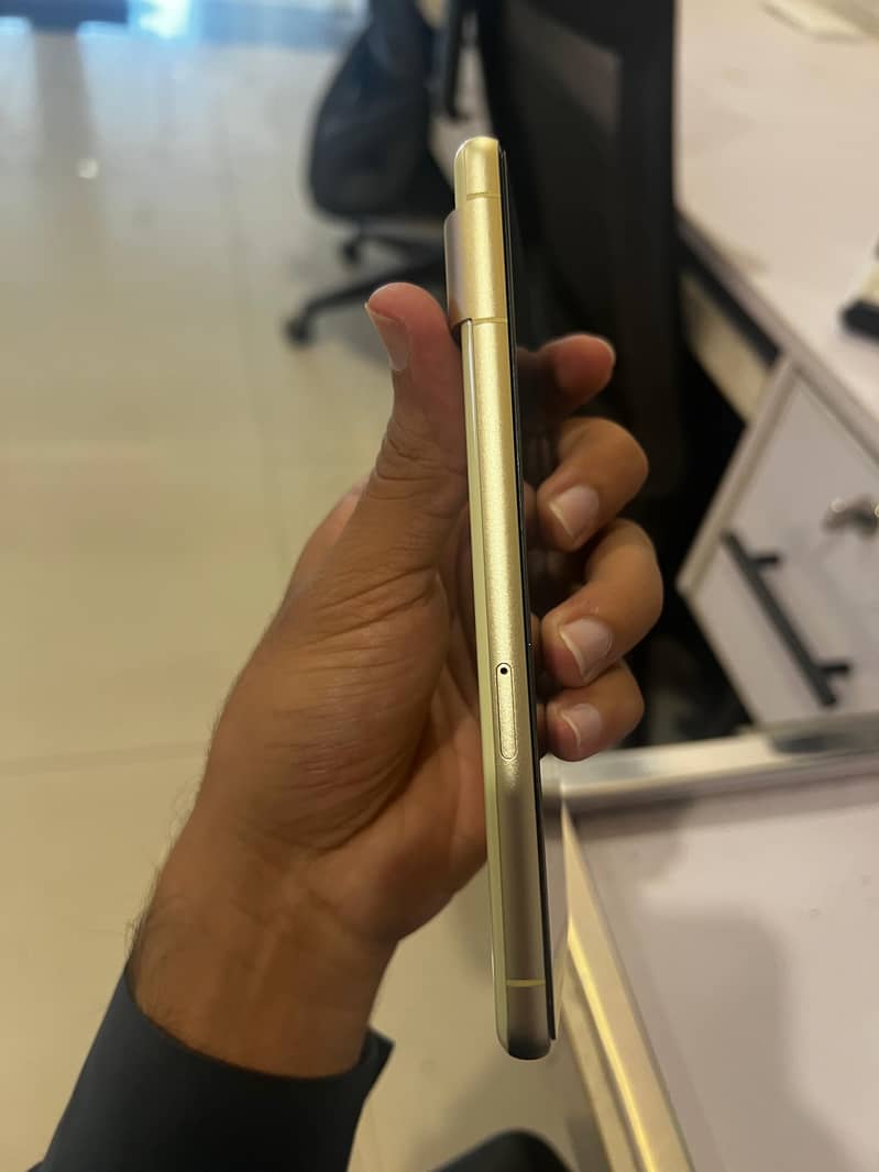 Google Pixel 7 4