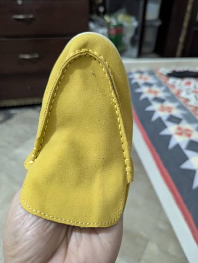 Casual shoes imported
