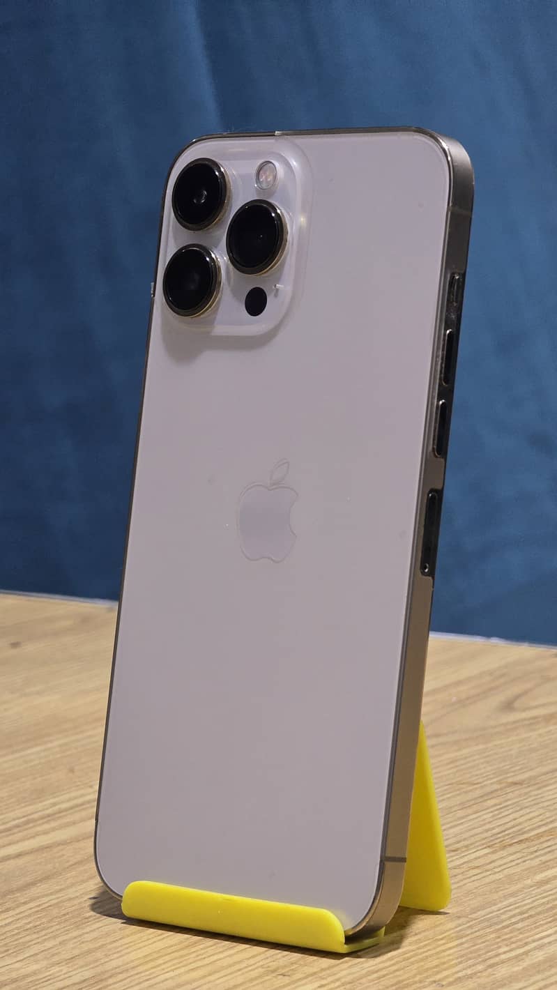 iPhone 13 Pro Max 3