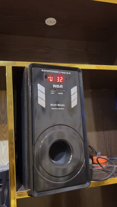 RCA 8 speaker