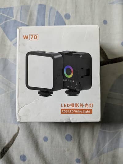 W70 RGB lED Video light
