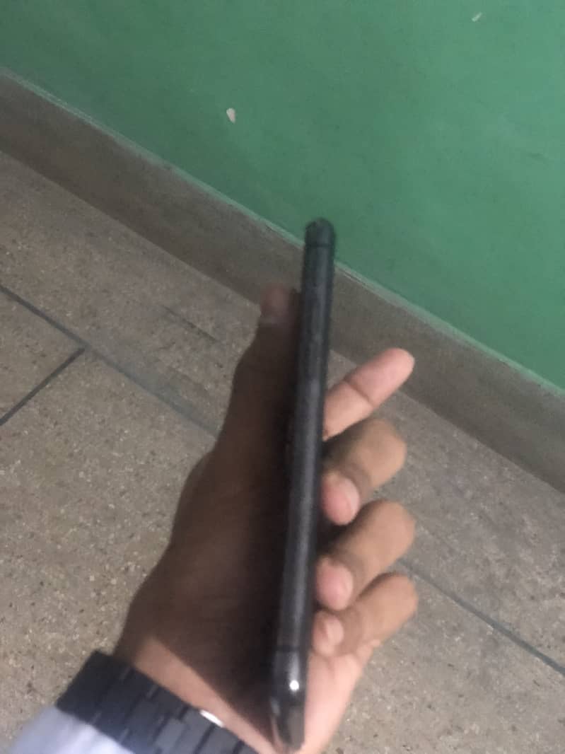Iphone 11 pro 1