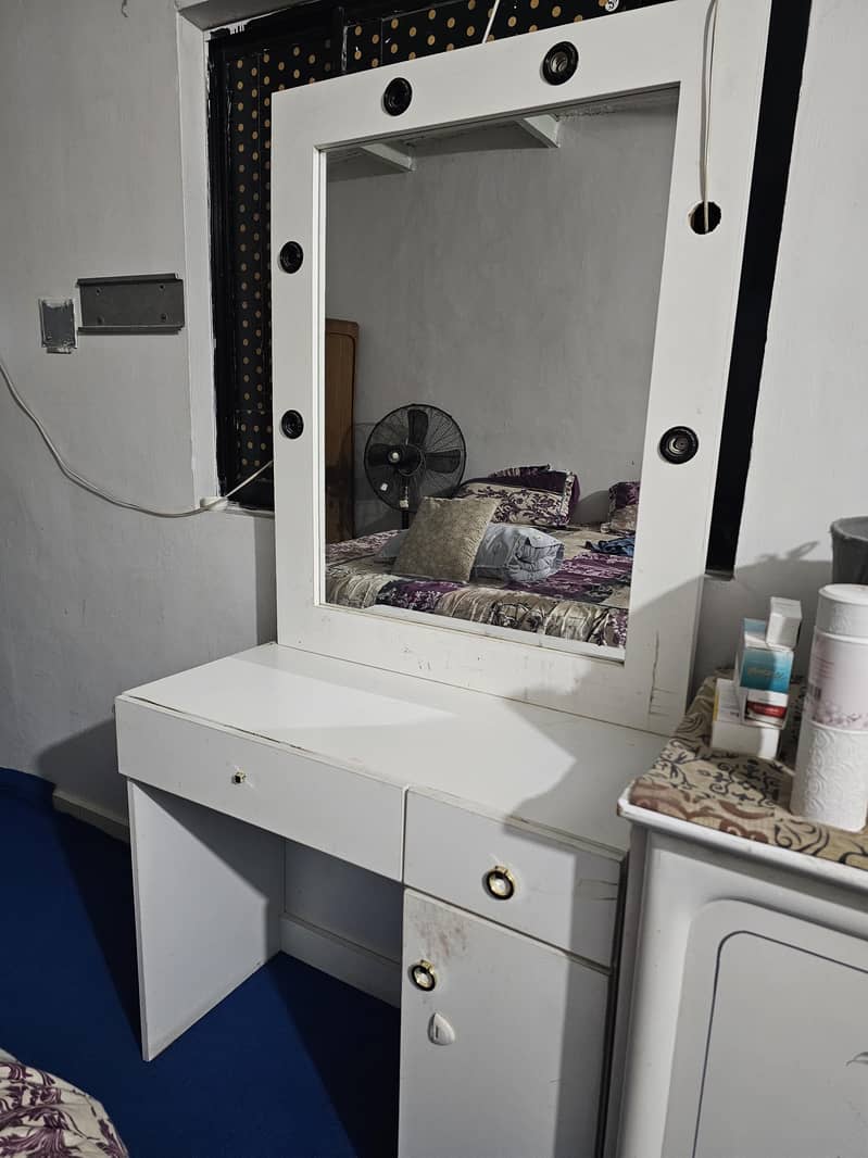 Dressing Table 2
